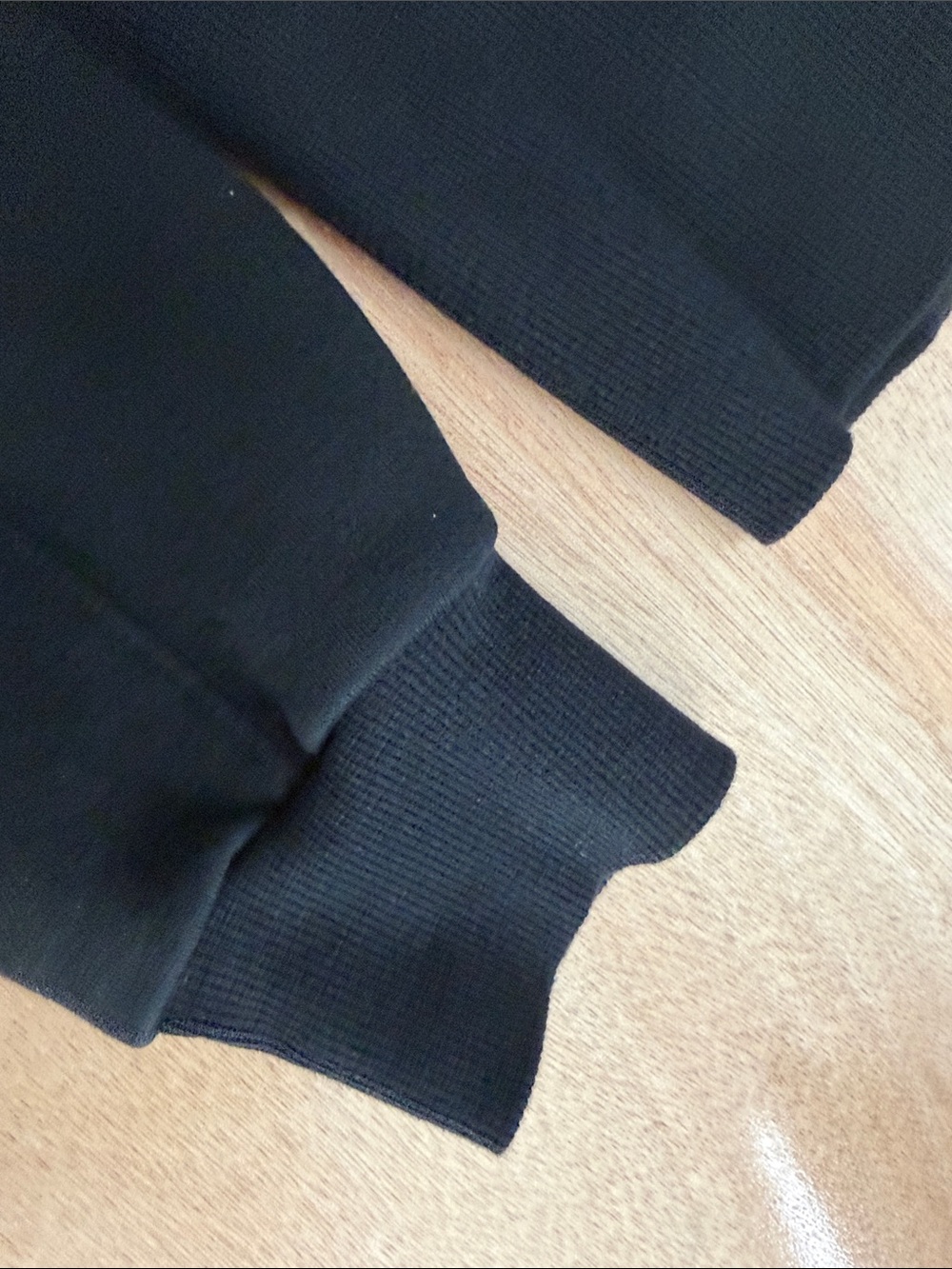 ALO Yoga Black Relaxed Pullover Hoodie - Picture 9 of 12